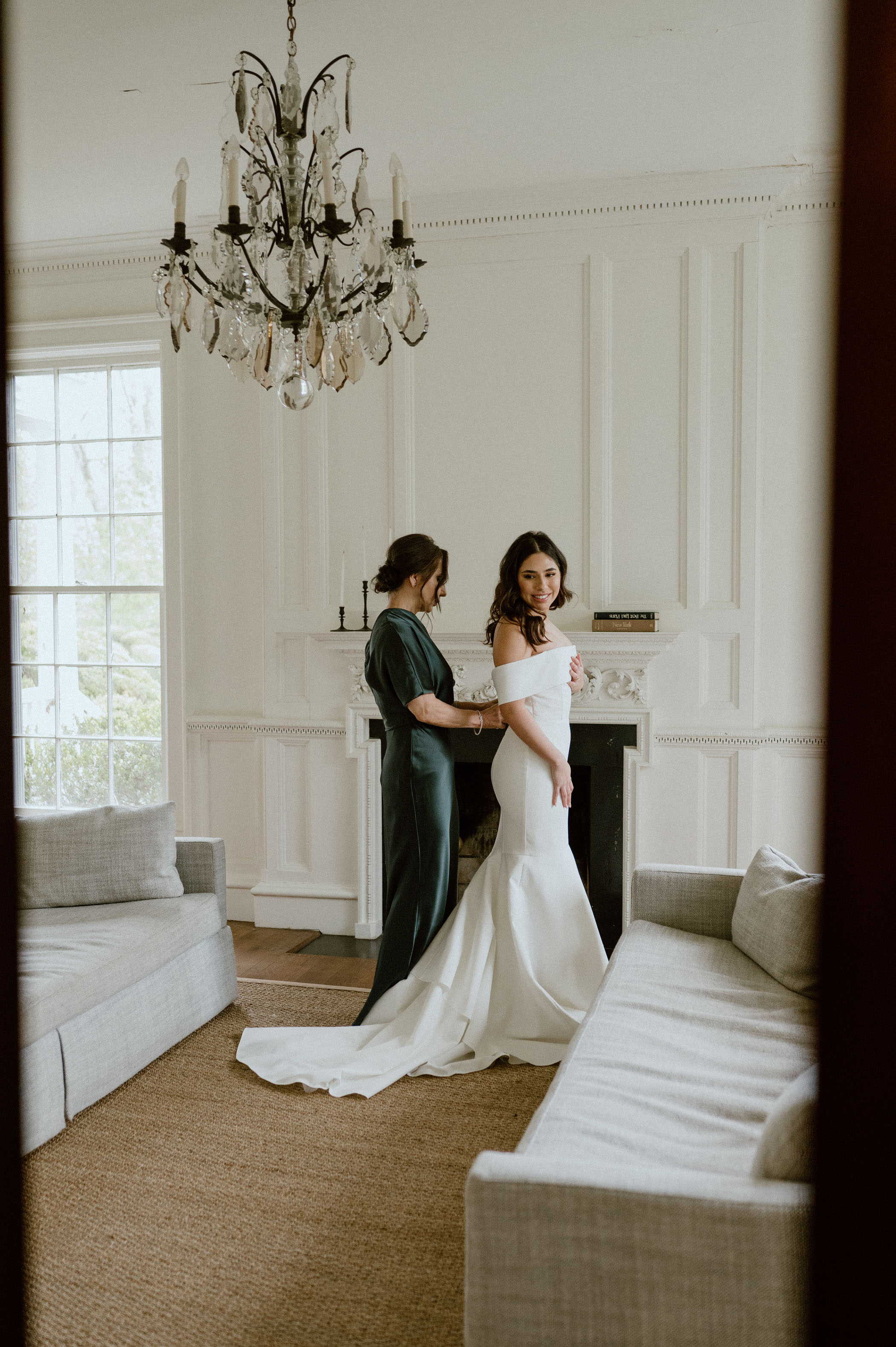 Minimalistic Baby's Breath Wedding at Meadowlark 1939 in Atlanta