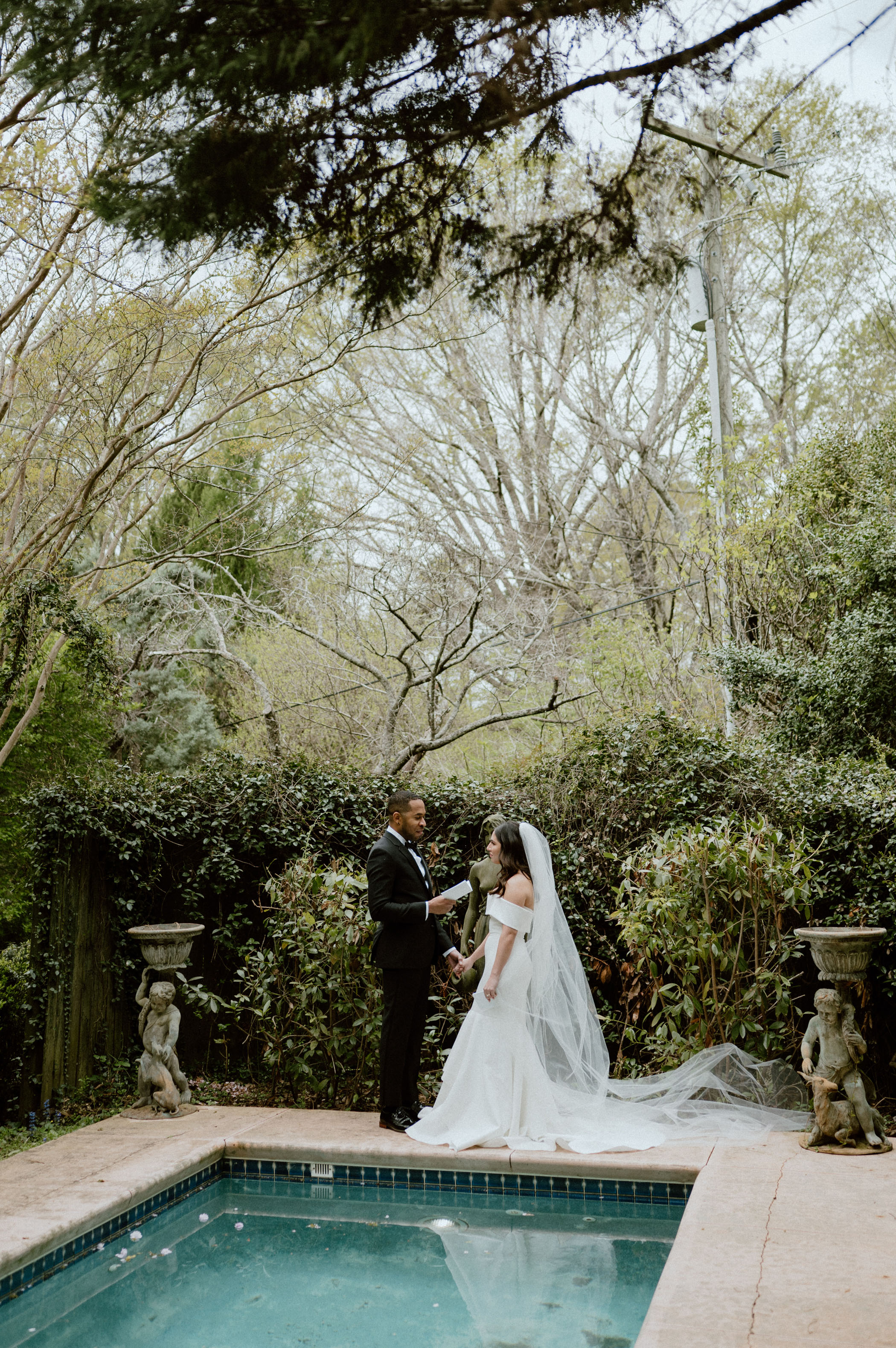 Minimalistic Baby's Breath Wedding at Meadowlark 1939 in Atlanta