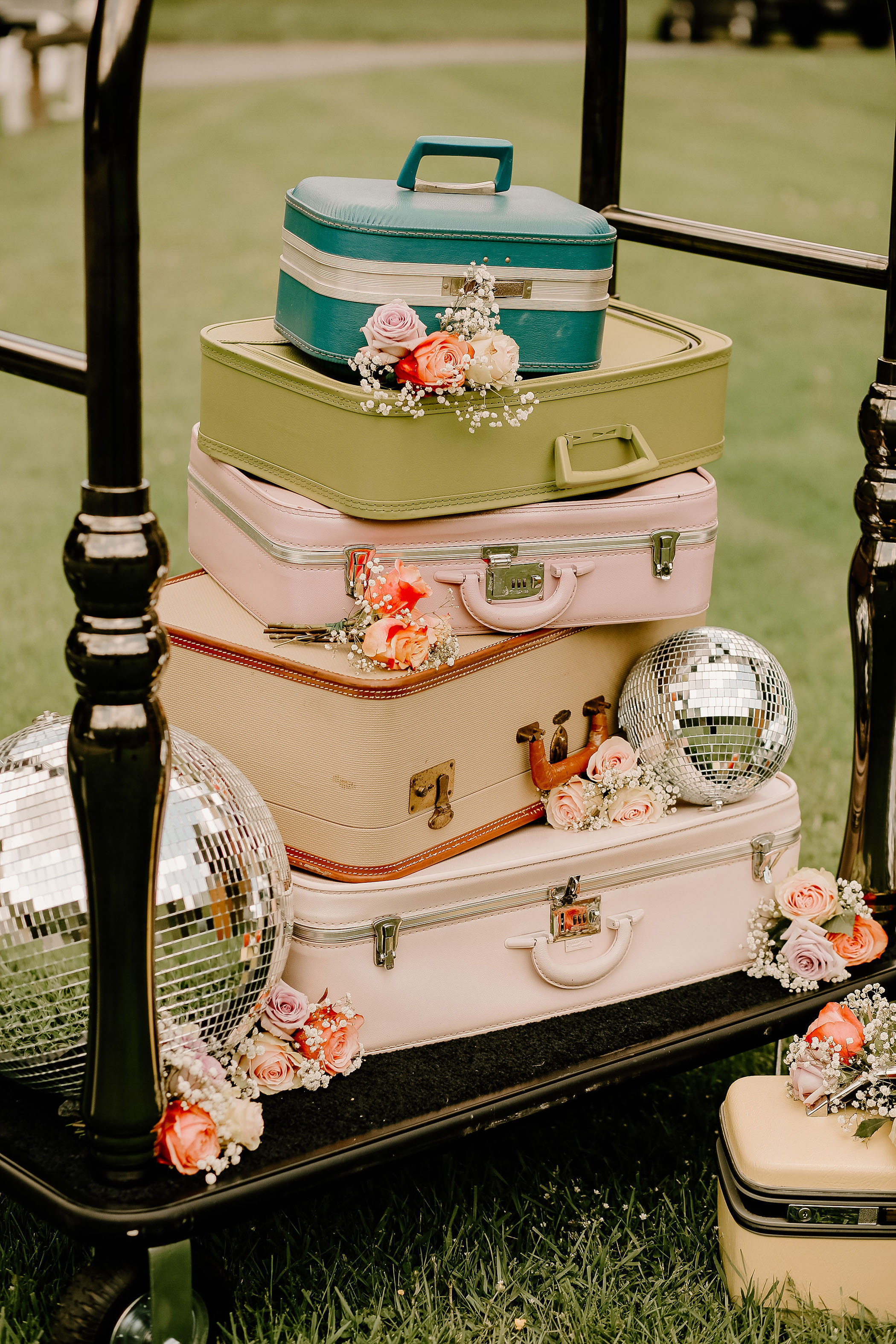 70s Inspired DIY Wedding in Central Pennsylvania Mountain Hideaway