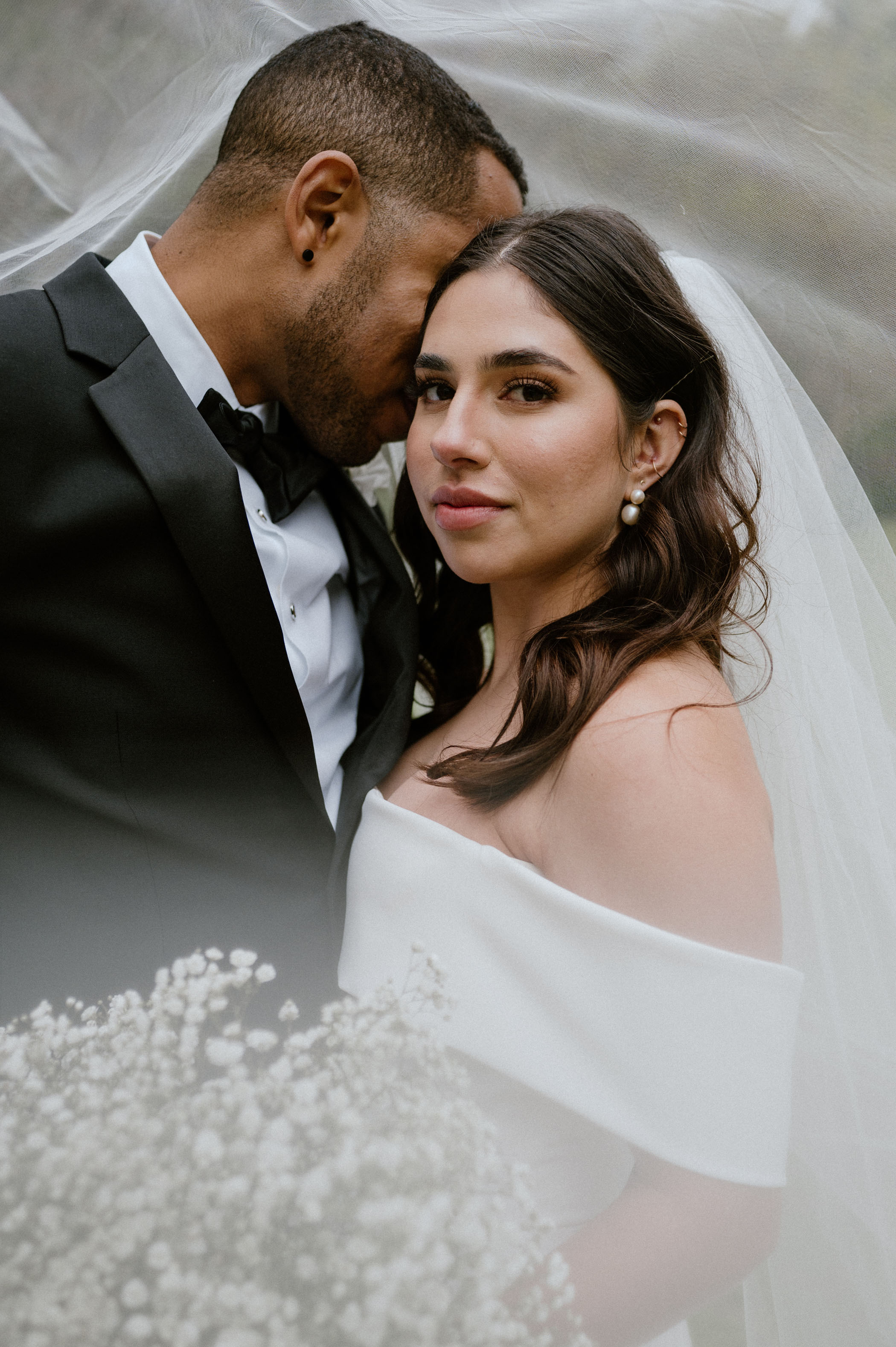 Minimalistic Baby's Breath Wedding at Meadowlark 1939 in Atlanta