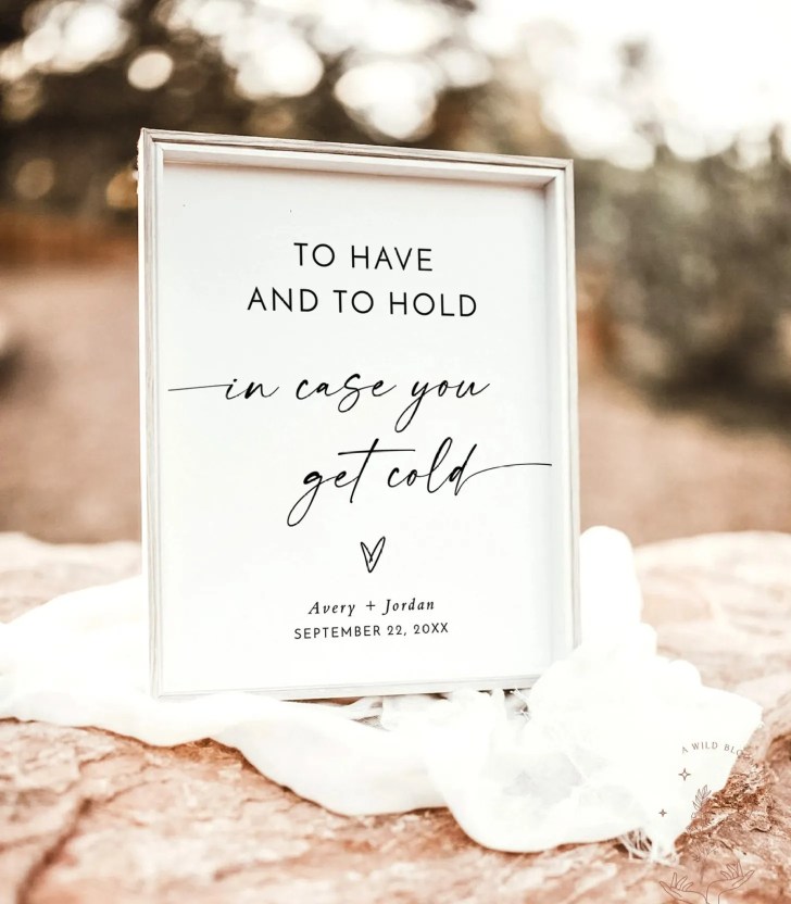 cozy ceremony blankets best Christmas wedding ideas on a budget