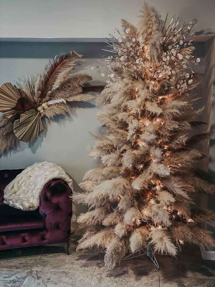 glamorous light up flower and pampas grass Christmas tree