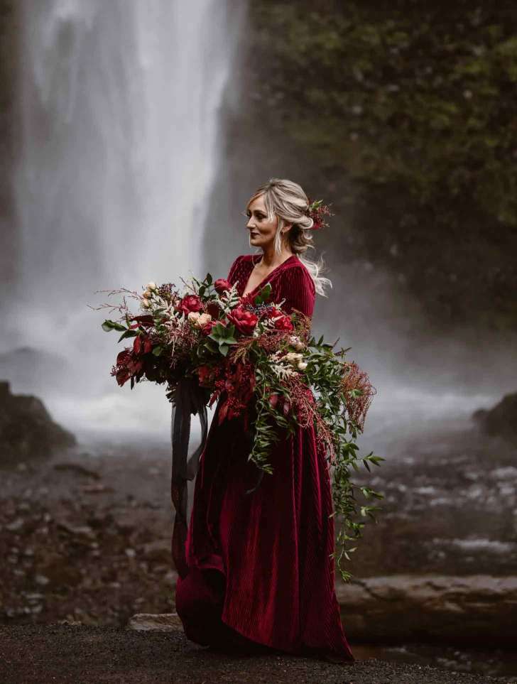 oversized bouquet with holiday colors rustic best Christmas wedding ideas
