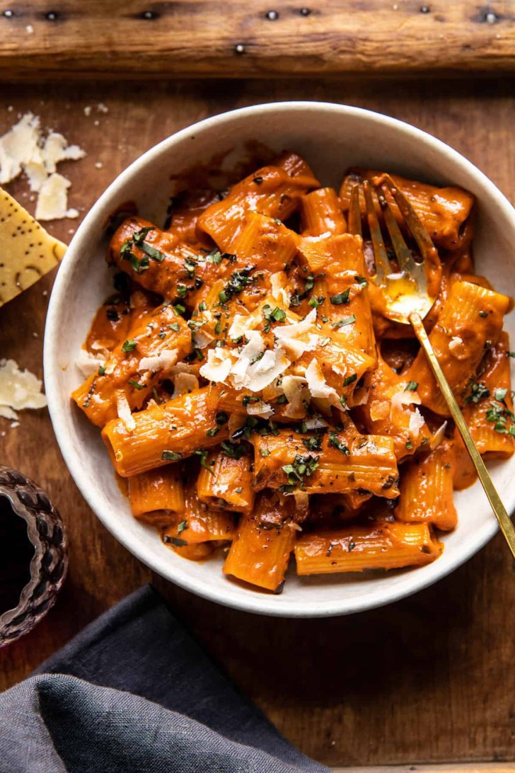 spicy pesto pasta alla vodka comfort food Sunday fall dinner ideas and recipes